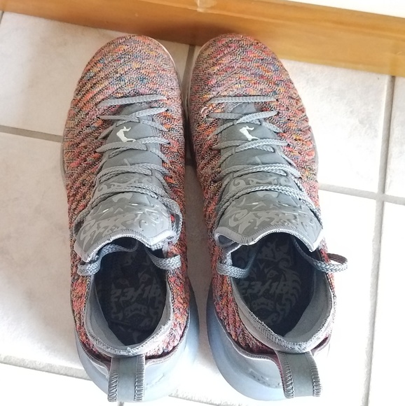 SOLD ON MERCARI Lebron 16 Multicolor 20/20 - Picture 5 of 7